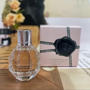 Viktor & Rolf Flowerbomb